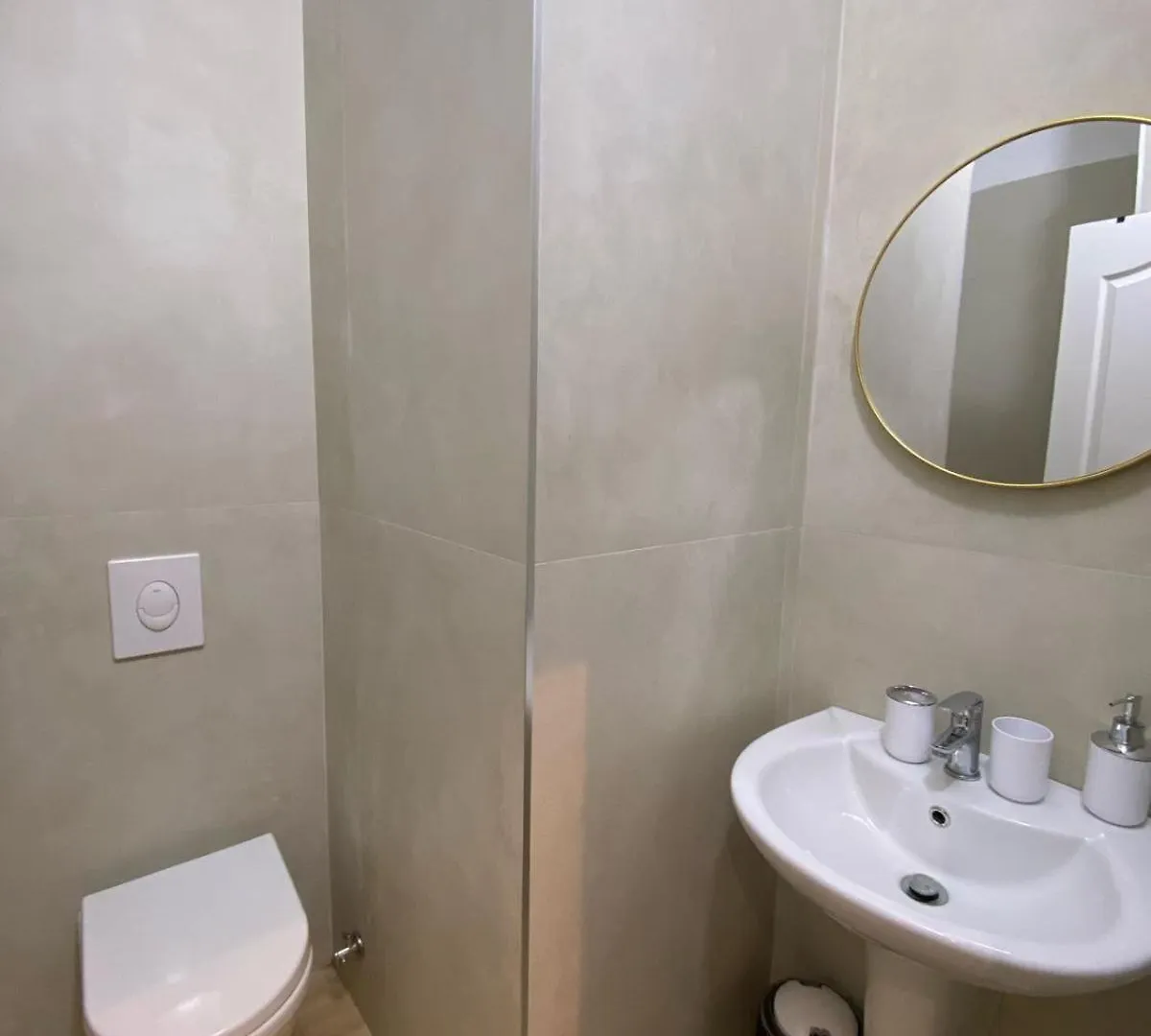 טיראנה Nest&Rest Studios דירה